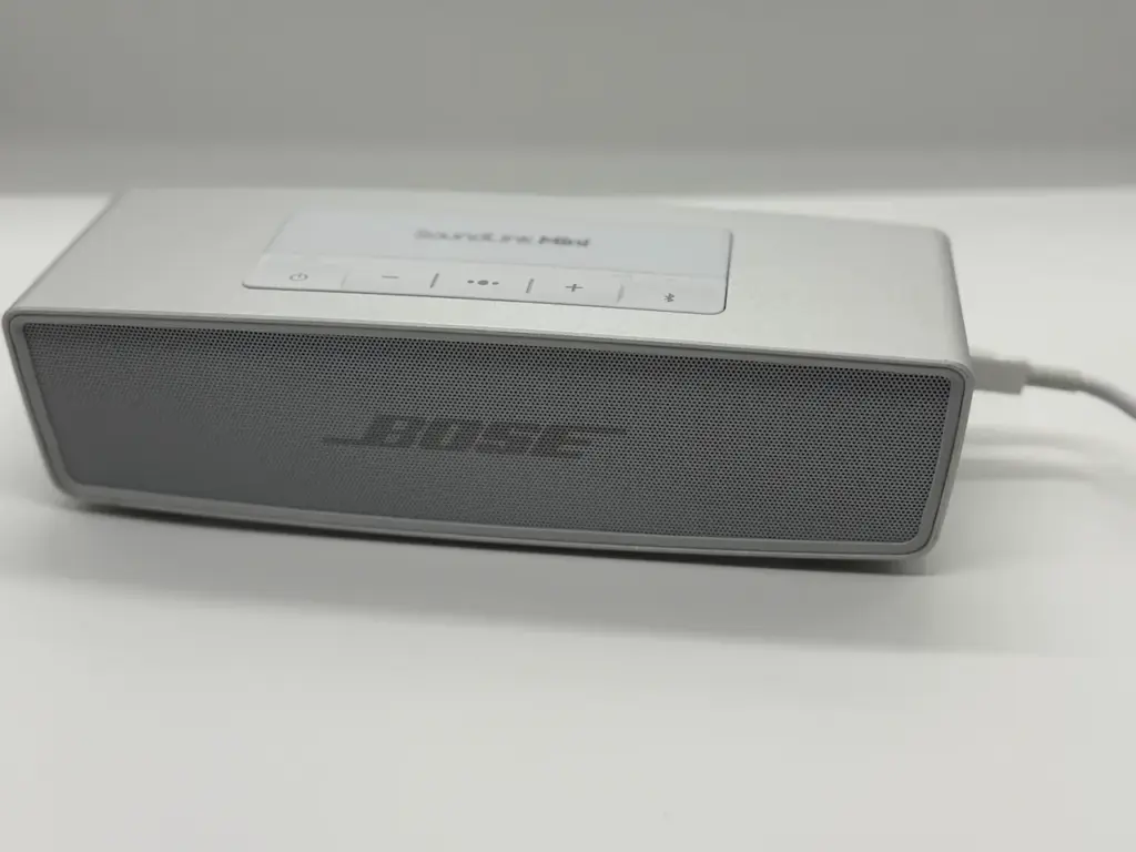 PCとBose Soundlink mini iiをUSBケーブルで接続